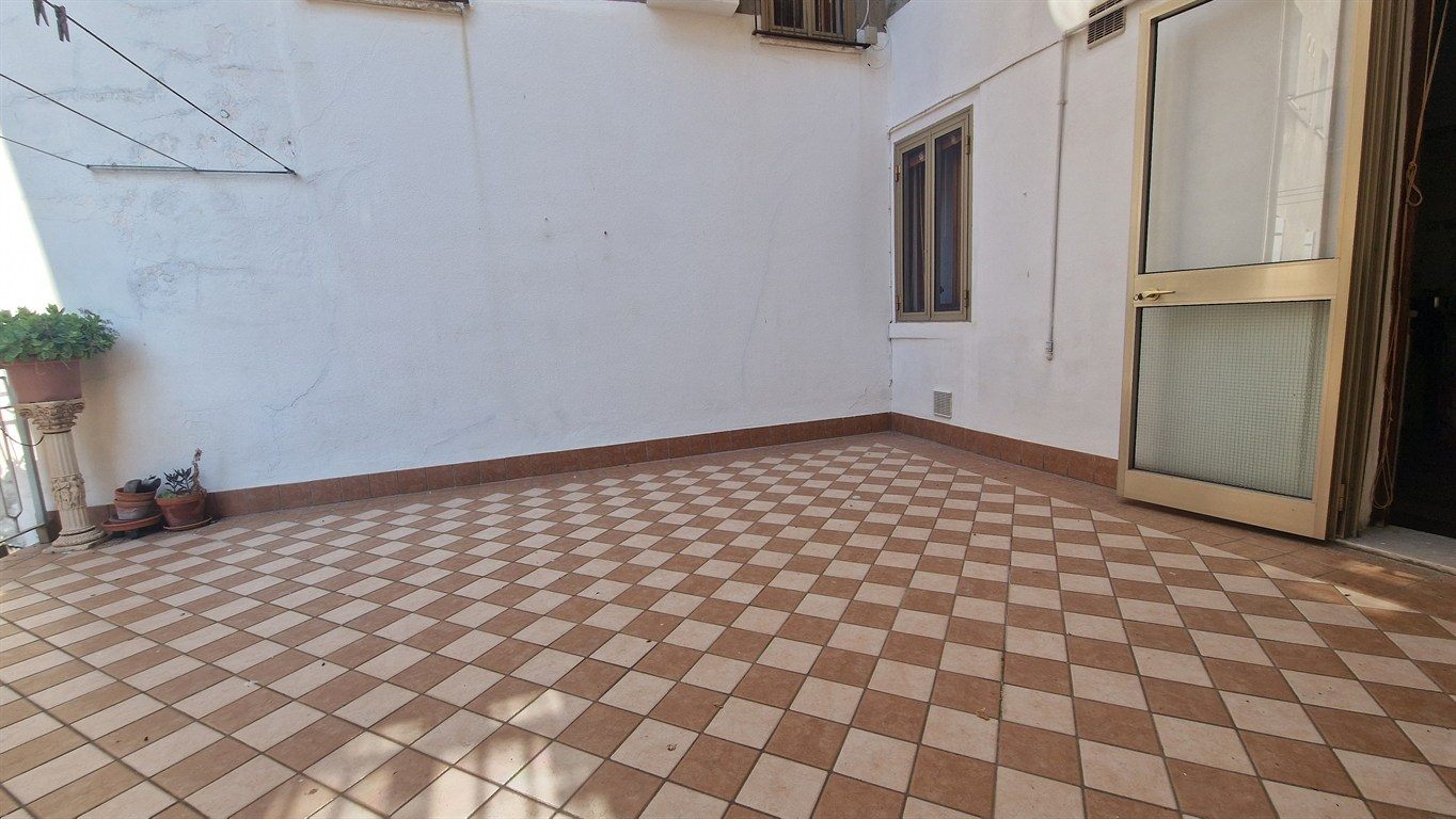 Chioggia Centro – 90 mq con terrazzo e magazzino, garage disponibile